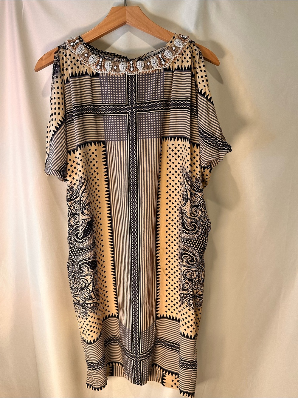 Etro 100% silk Beaded Neck shift Dress - Black & Cream wearable art size 40 or M